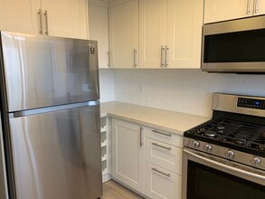 126 Cityview Dr in Daly City, CA - Building Photo - Building Photo