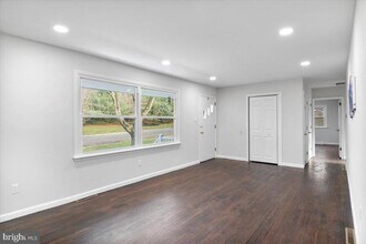 12 Brittany St in Mantua, NJ - Building Photo - Building Photo