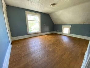 817 Egleston Ave in Kalamazoo, MI - Building Photo - Building Photo