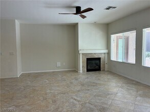 2237 Canyonville Dr in Henderson, NV - Building Photo - Building Photo