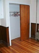 393 Newton St, Unit 1 in Waltham, MA - Building Photo - Building Photo