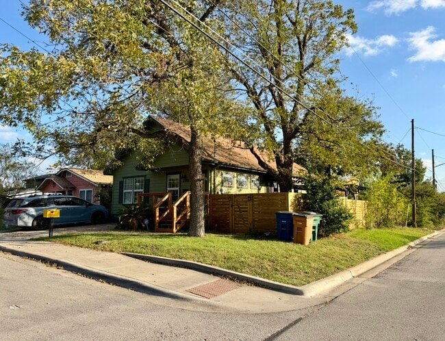 property at 2201 E 20th St