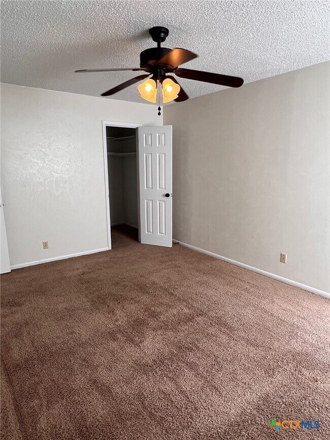 property at 1303 Wales Dr