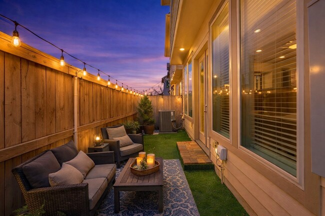 1130 Shepherd Oaks Dr in Houston, TX - Building Photo - Building Photo