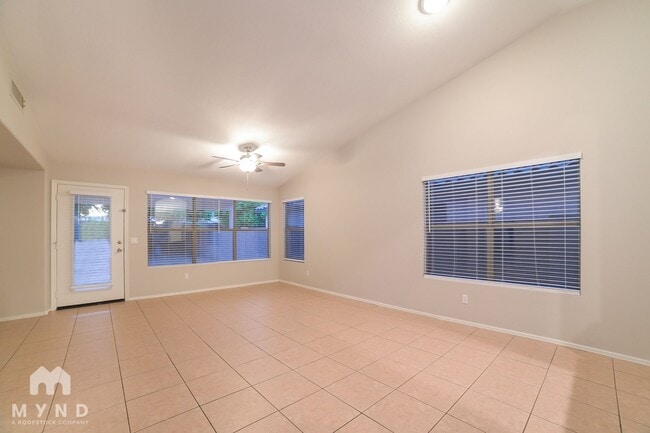 17208 N Chance Dr in Surprise, AZ - Building Photo - Building Photo