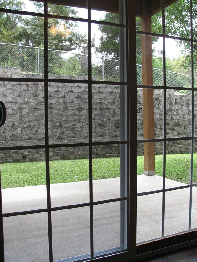 129 Knowledge Ave in Branson, MO - Building Photo - Building Photo