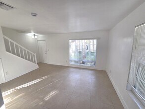 19356 SW 103rd Ct in Cutler Bay, FL - Building Photo - Building Photo