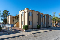 Lynwood Garden Apartments in El Paso, TX - Building Photo - Primary Photo