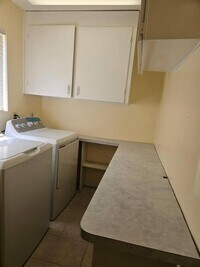 7823 Barberton Dr photo'