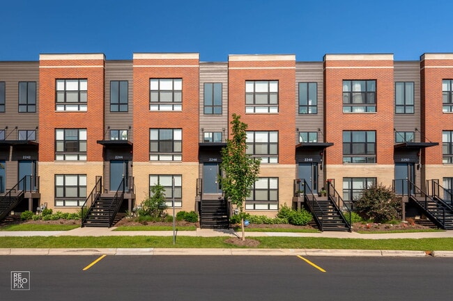 property at 2246 Venture Dr