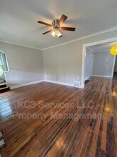 5842 Euclid Ave E in Kansas City, MO - Building Photo - Building Photo