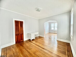 441 Kerrigan Blvd, Unit 1 in Newark, NJ - Building Photo - Building Photo