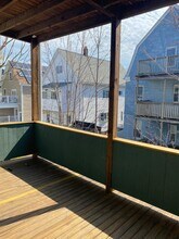 9 Pearson Ave, Unit 2 in Somerville, MA - Foto de edificio - Building Photo