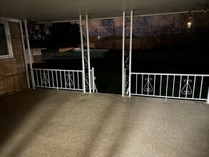 9574 Idlewood Dr in Brooklyn, OH - Foto de edificio - Building Photo