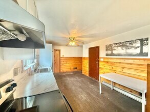 1093 Salem St in Malden, MA - Building Photo - Building Photo