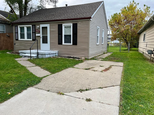 7511 Orchard Ave in Warren, MI - Foto de edificio - Building Photo