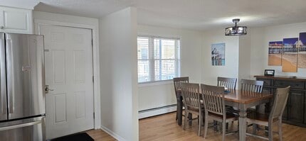 72 E Grand Ave, Unit 100 in Old Orchard Beach, ME - Building Photo - Building Photo