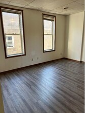 218 E Main St, Unit Upper in Chilton, WI - Building Photo - Building Photo