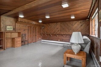 353 Candlestick Hill Rd in Newburgh, NY - Building Photo - Building Photo