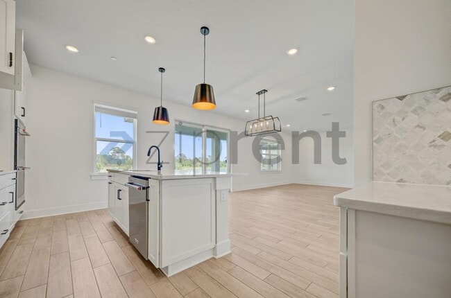 property at 534 Sun Chaser Dr