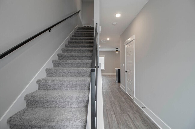 407 Jonathan Wade Cir in Clarksville, TN - Foto de edificio - Building Photo