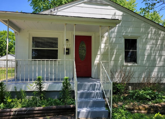 property at 1717 Washington Blvd