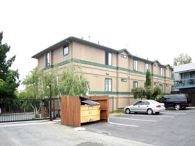 Concord Apartments in Concord, CA - Building Photo - Building Photo