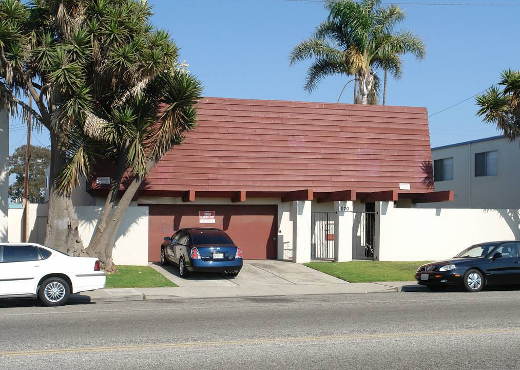 1120 N H St in Oxnard, CA - Building Photo