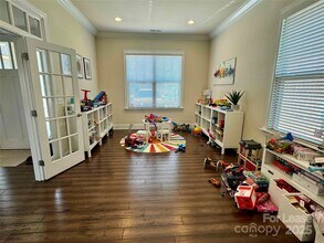 1109 Gray Oak Ln in Charlotte, NC - Building Photo - Building Photo