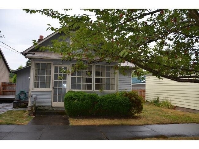4915 SE 38th Ave in Portland, OR - Building Photo - Building Photo
