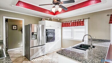 1203 Governors Dr SE in Huntsville, AL - Building Photo - Building Photo