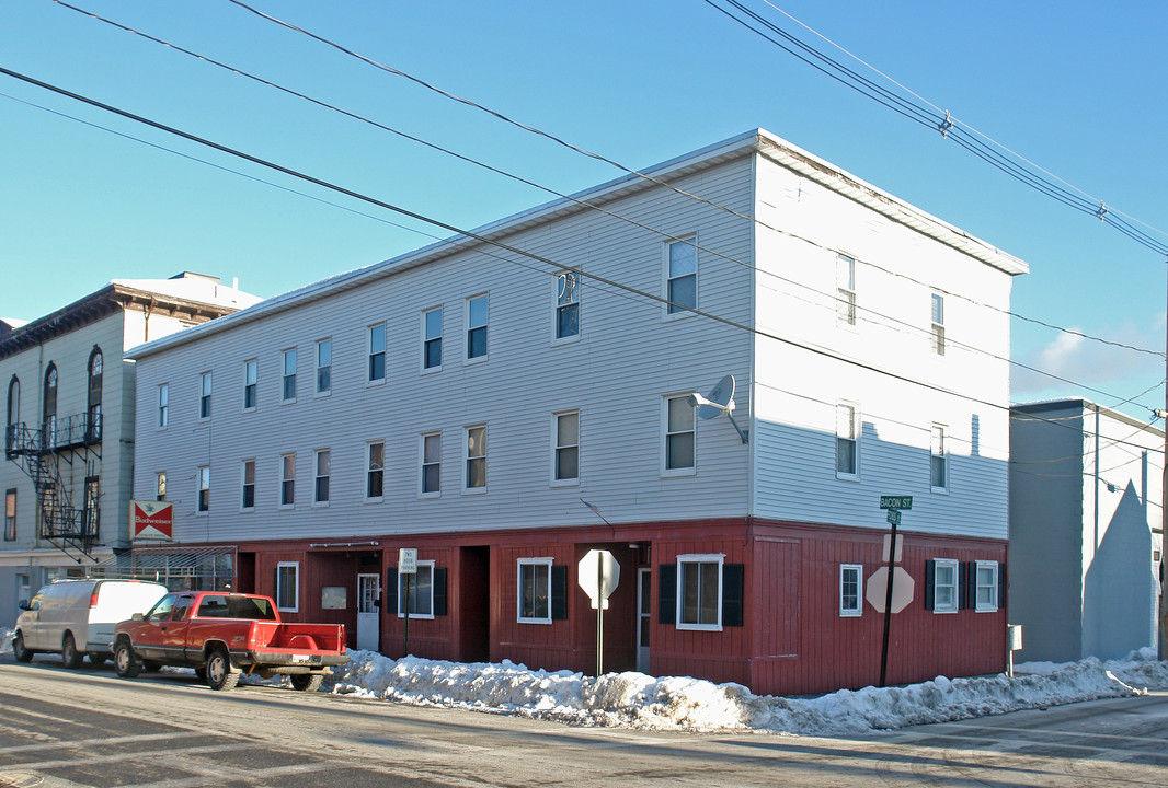 13 Bacon St in Biddeford, ME - Building Photo