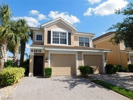2616 Somerville Loop in Cape Coral, FL - Building Photo