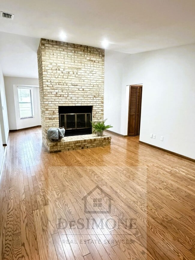 property at 4530 SW 46th St