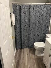 2312 Tina Dr in Tallahassee, FL - Foto de edificio - Building Photo