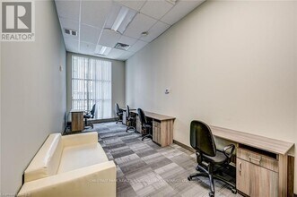 257-257 Hemlock St in Waterloo, ON - Building Photo - Building Photo