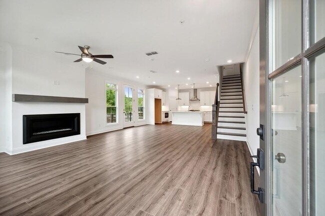 124 Downing Dr in Alpharetta, GA - Building Photo - Building Photo