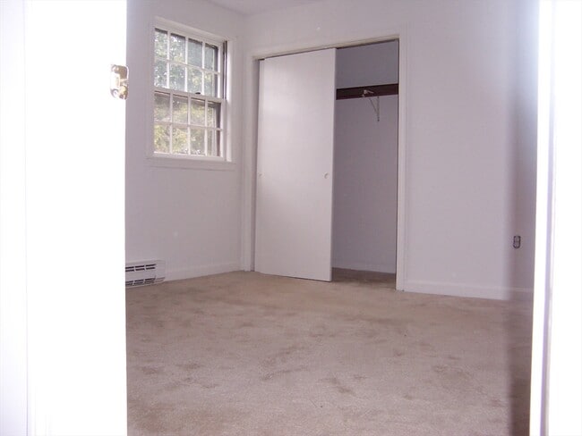 10 Hillside Ave, Unit 2 in Marblehead, MA - Building Photo - Building Photo