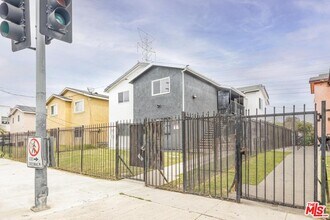 1535 E 92nd St in Los Angeles, CA - Building Photo - Building Photo