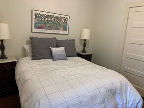4036 Saint Charles Ave, Unit 1 in New Orleans, LA - Foto de edificio - Building Photo