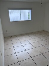 2750 W 76th St in Hialeah, FL - Building Photo - Building Photo