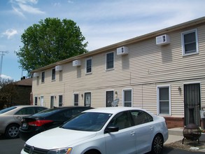 5369-5379 Cresthaven Ln in Toledo, OH - Foto de edificio - Building Photo