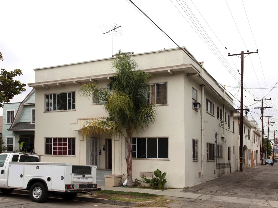 431-435 W 4th St in Long Beach, CA - Building Photo