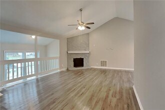 140 Linda Ln in Powder Springs, GA - Building Photo - Building Photo