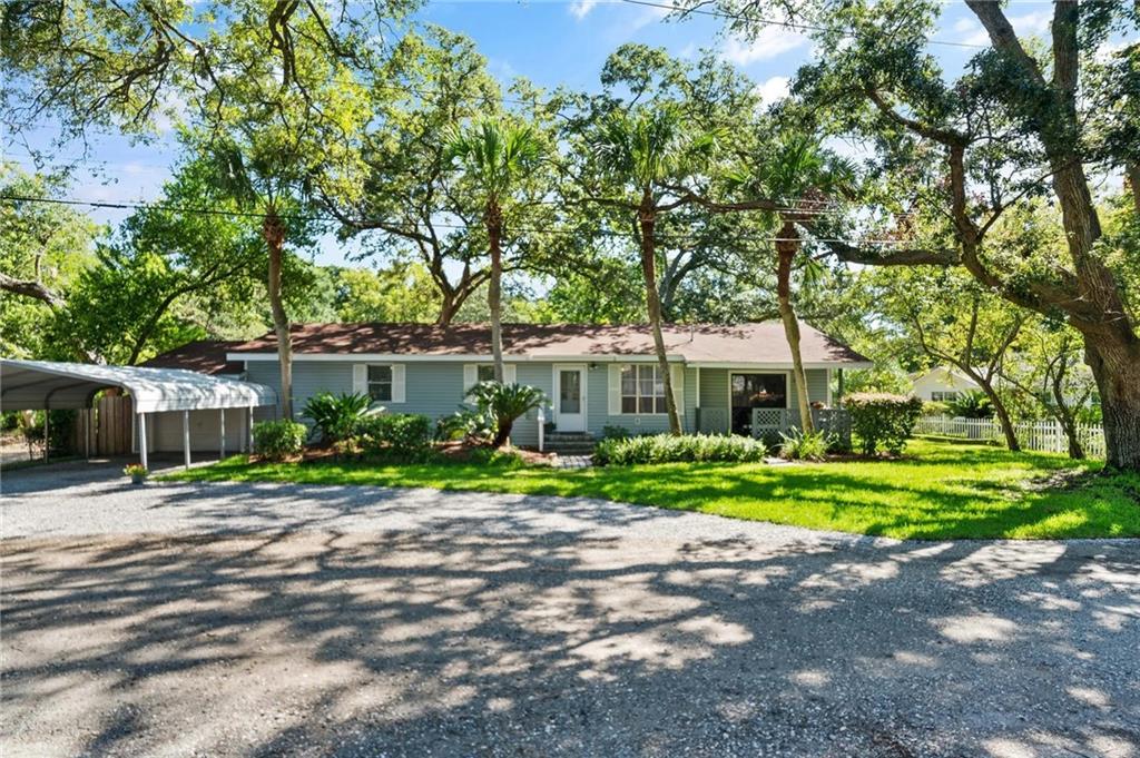 608 Everett St in St. Simons Island, GA - Building Photo