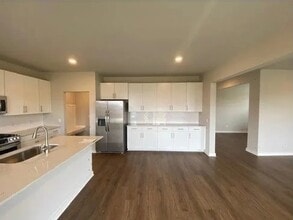 2415 William's Rdg Dr in Columbia, TN - Foto de edificio - Building Photo