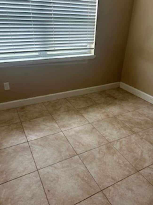 7151 Adare Dr in New Port Richey, FL - Foto de edificio - Building Photo