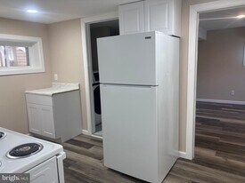 14 West Ave in Woodstown, NJ - Building Photo