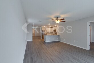 4421 SW 85 Ln in Ocala, FL - Foto de edificio - Building Photo