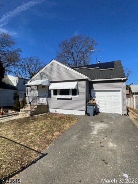 9 Bedford Terrace in Irvington, NJ - Building Photo